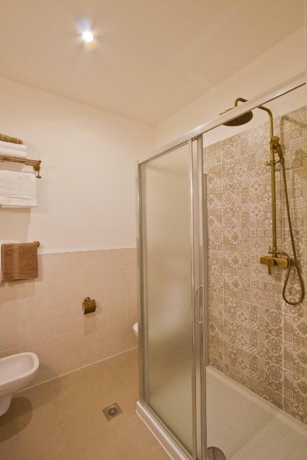 Golden Rooms Bed & Breakfast トリエステ エクステリア 写真