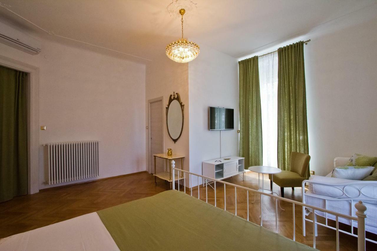 Golden Rooms Bed & Breakfast トリエステ エクステリア 写真